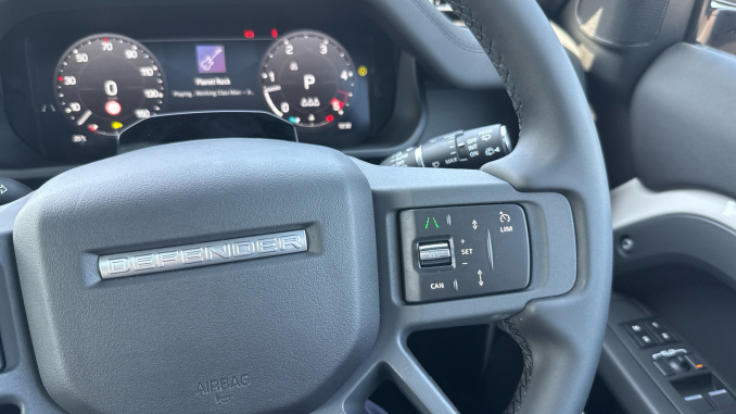 Land Rover Defender 3.0 D250 X-Dynamic SE 90 3dr Auto Diesel Estate - Image 50